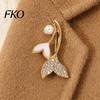 Electroplated Pearl Brooch Fishtail Pin, Strong Buckle Design, Sturdy Alloy Elegant Finish Brooch, Marine Style for Coats Shirts Bags Accessories Pin