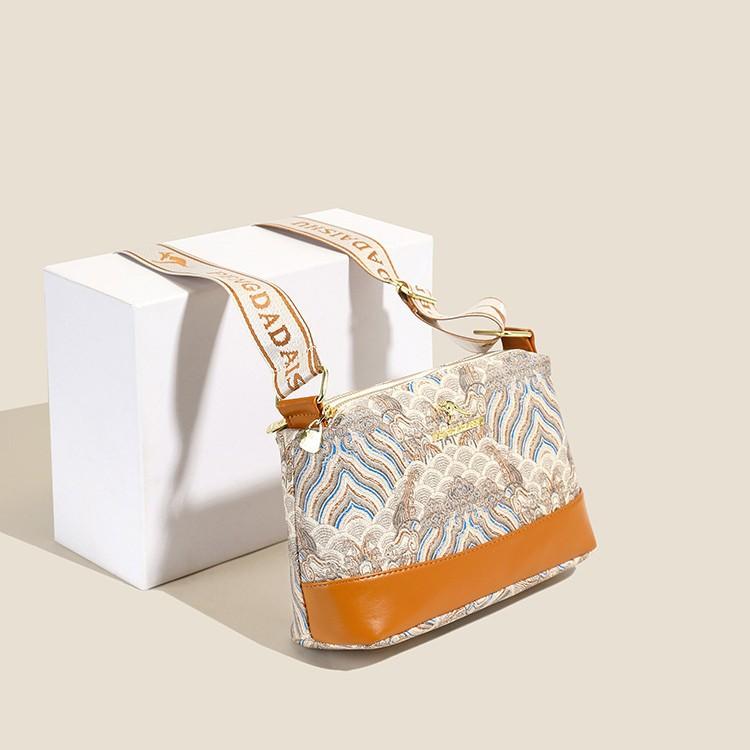 Women's Bag Retro Style Bag Women's Commuter Fashion Printed Versatile Texture Women's Shoulder Messenger Bag