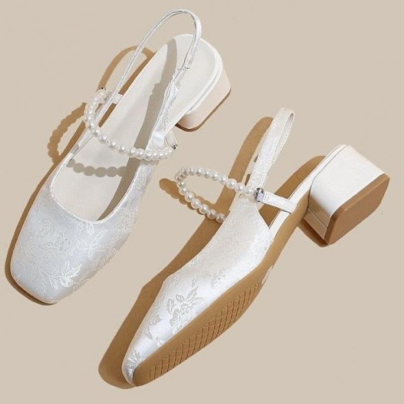 Guofeng Neue Chinesische Stickerei Perle Baotou Sandalen Damen 2025 Neu Dicke Ferse Mittelhohe Ferse Eckiger Kopf Fee Einzelne Schuhe Damen