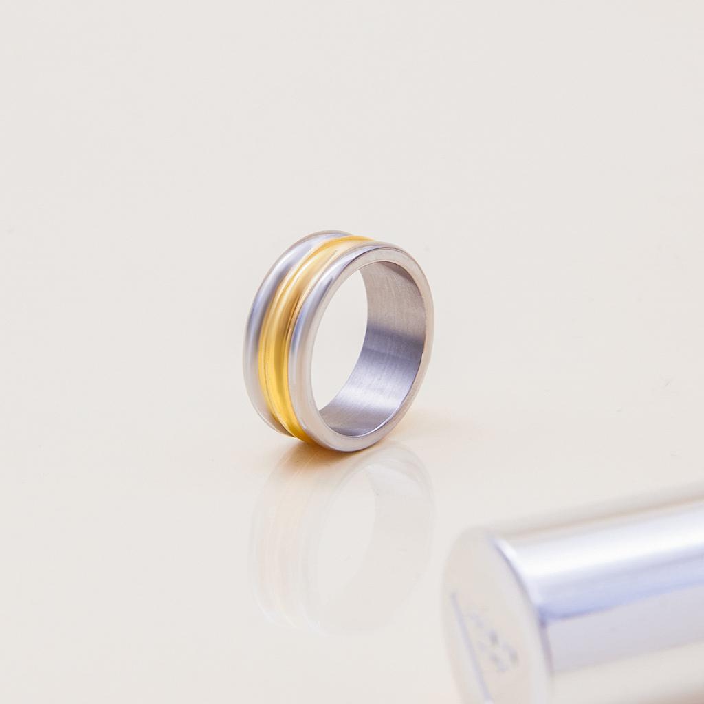 Yori Modern Minimalist 18K Gold PVD Plated Stainless Steel Ring for Women Popular Daily Classy Waterproof Jewelry Accessory