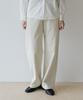 Beullaengkeulumumeon Smooth Corduroy Pants_Ivory