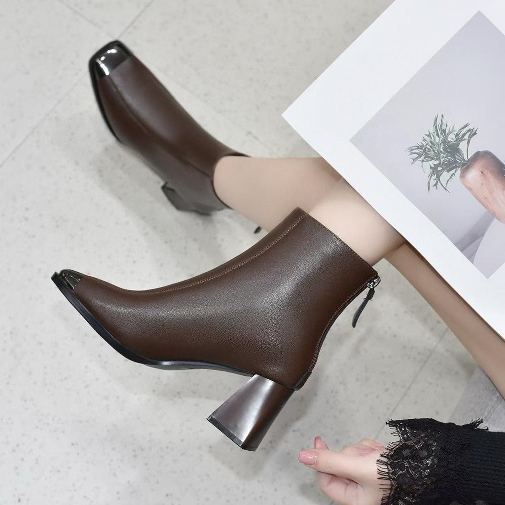 Square head fashion boots women's 2025 iron bag head rear zipper thick heel women's boots French simple temperament leather boots Chelsea boots