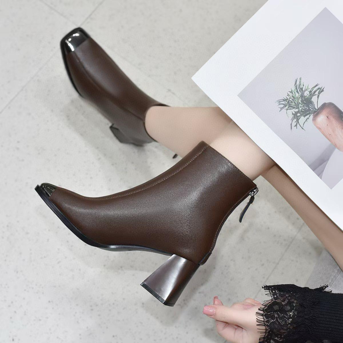 

Square head fashion boots women s 2025 iron bag head rear zipper thick heel women s boots French simple temperament leather boots Chelsea boots 40