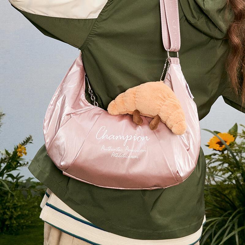 Champion Spring 2025 Unisex Croissant Shoulder Bag