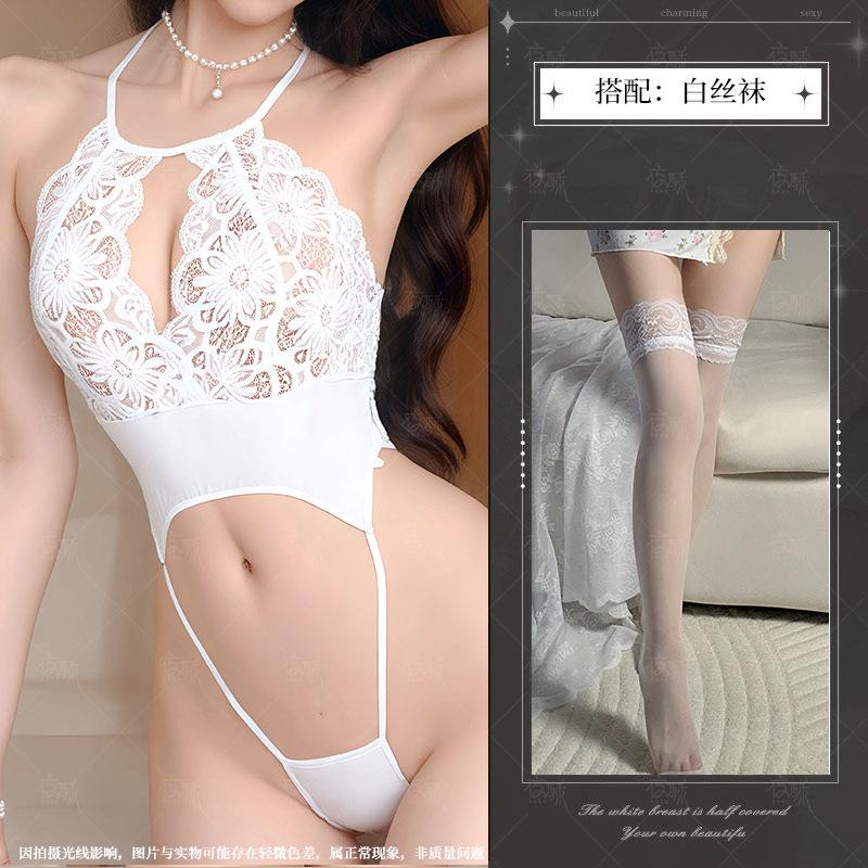 Sexy underwear, sexy pajamas, small breasts, shame onesie, female seduction, no transparent passion clothes on the bed