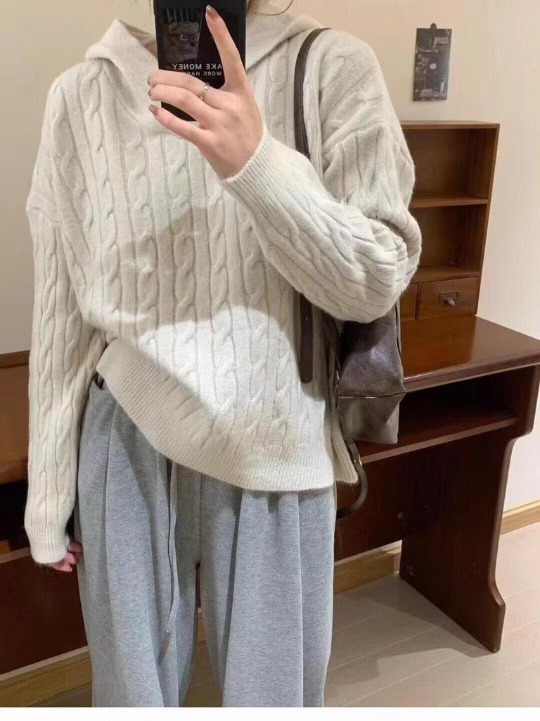 Women's Vintage Wool Cable Knit Hooded Sweater - Cozy Loose Fit for Autumn/Winter 2025