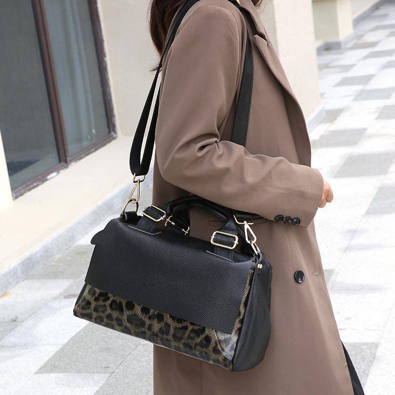 

Genuine Leather, Commuter Crossbody Bag, Women s Large Capacity Single-shoulder Bag чорний/леопард друку кольору