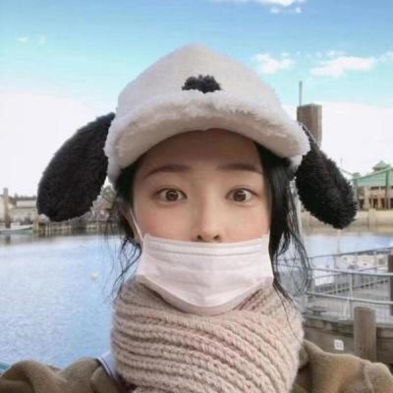 

Кепка с ушками кролика Donny Fur ivory