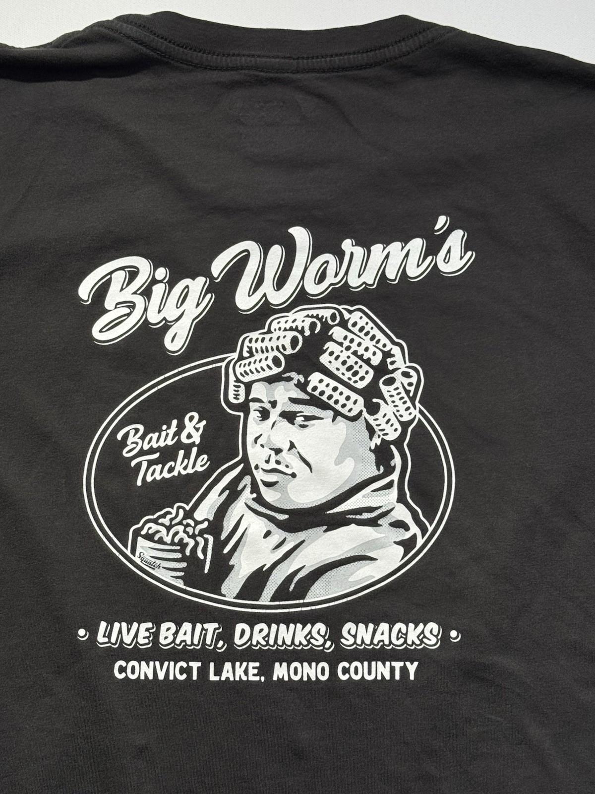 Squatch Big Worms Bait And Tackle Fishing Mens Medium Gray Graphic Tee Unisex T-Shirt XXXL