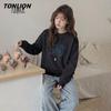 TonLion Women's Relaxed Fit Crewneck Sweatshirt with Cat Print
