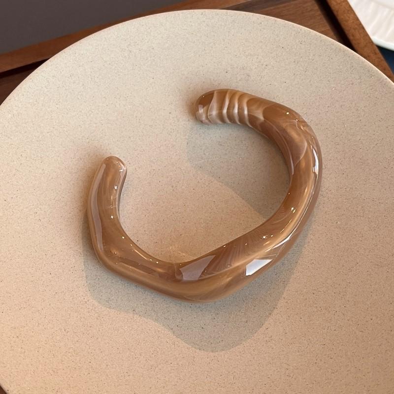 Fashion Unique Irregular Acrylic Cuff Bracelets for Women Simple Texture Multicolor Geometric Open Bangle Female Jewelry