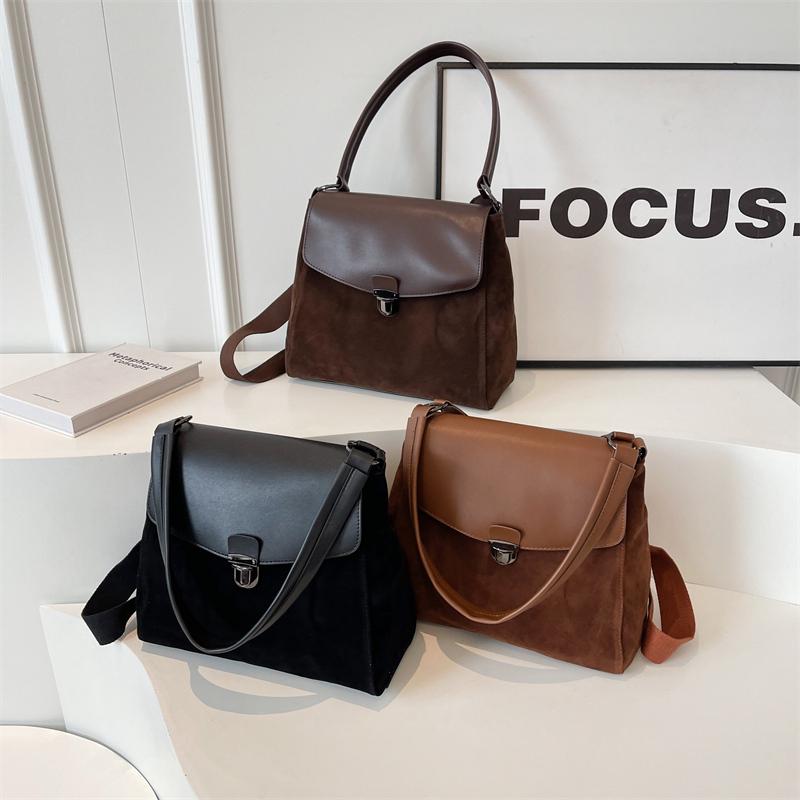 Geantă de damă Vintage Light Core Suede Capacitate mare Geantă de umăr cu design avansat Geantă versatilă pentru navetă