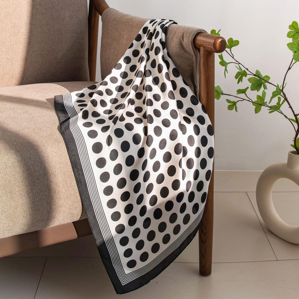 Polka dot silk scarf small square scarf women's high-end scarf fashion commuter printing simulation silk scarf 70CM