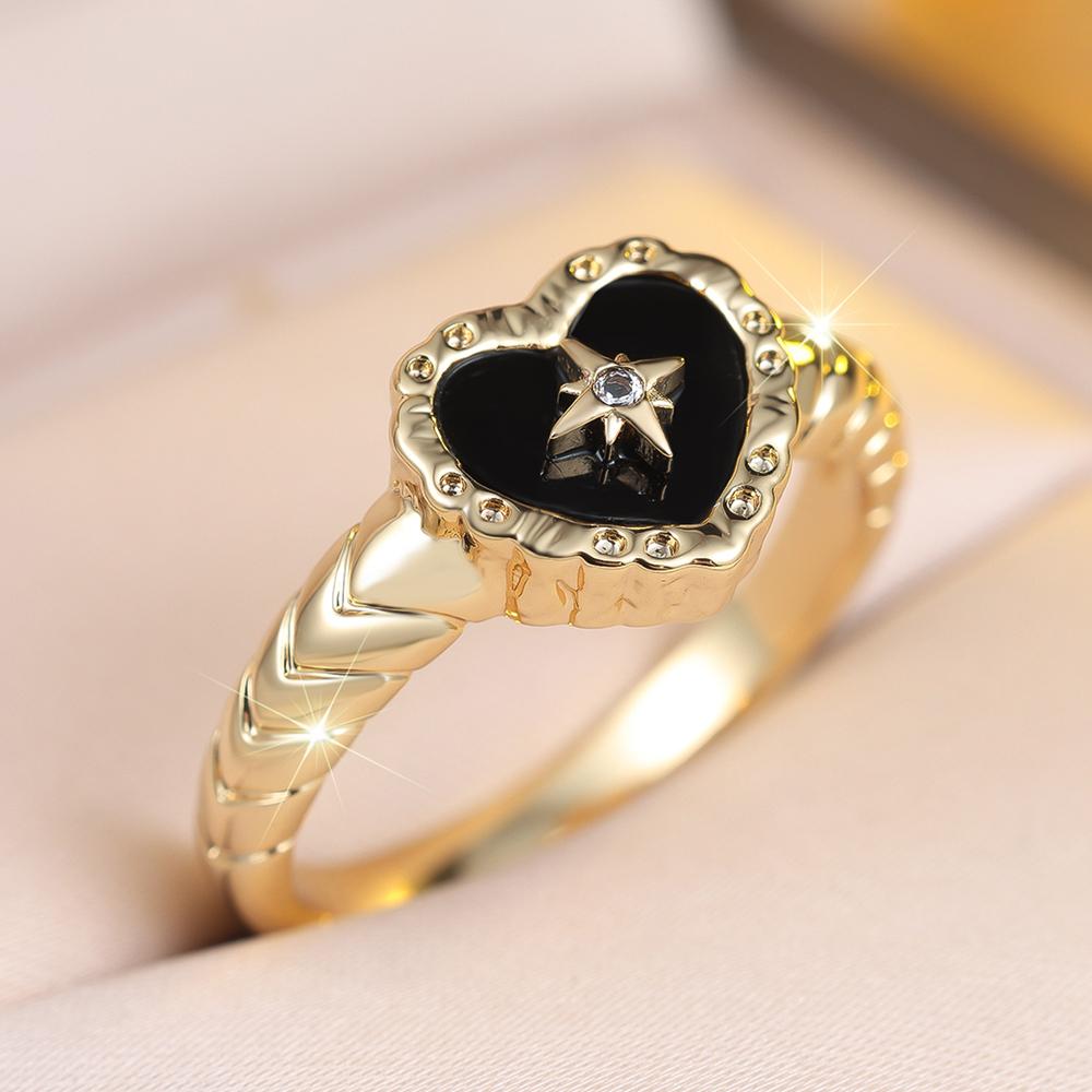 Vintage Gold Color Heart-shaped Rings for Women Aesthetic Fashion Jewelry Wedding Gift