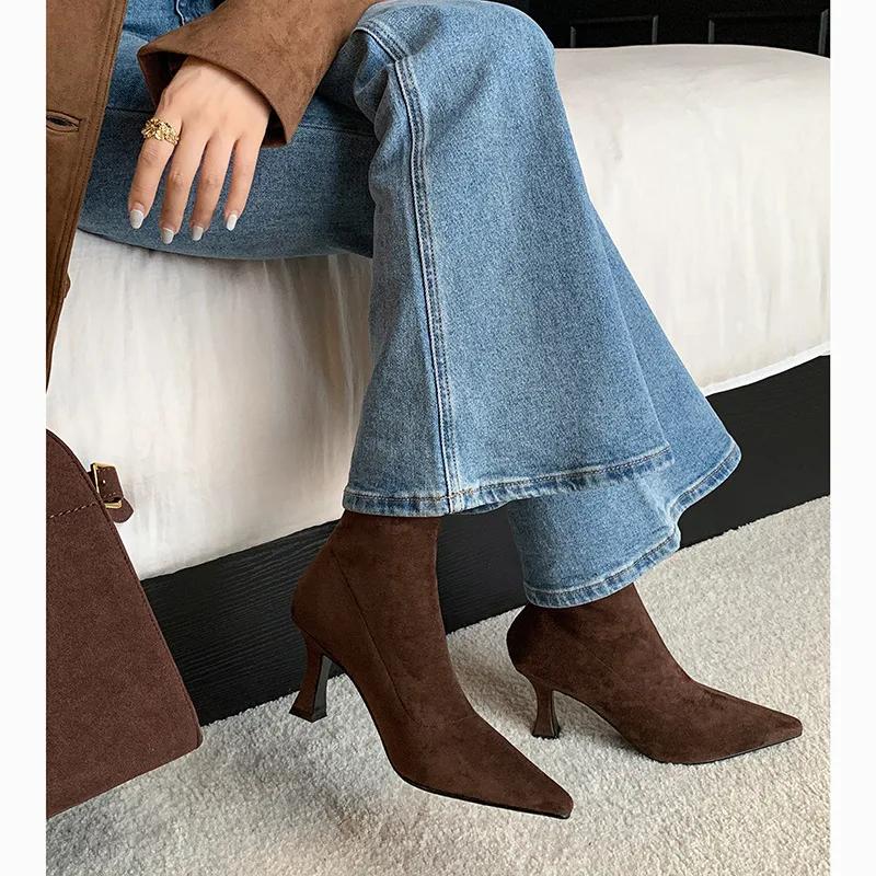 Fashion Designer Vintage Women 2025 Boots Fashion Square Low Heel Shoes Concise Slim Long Botas De Mujer