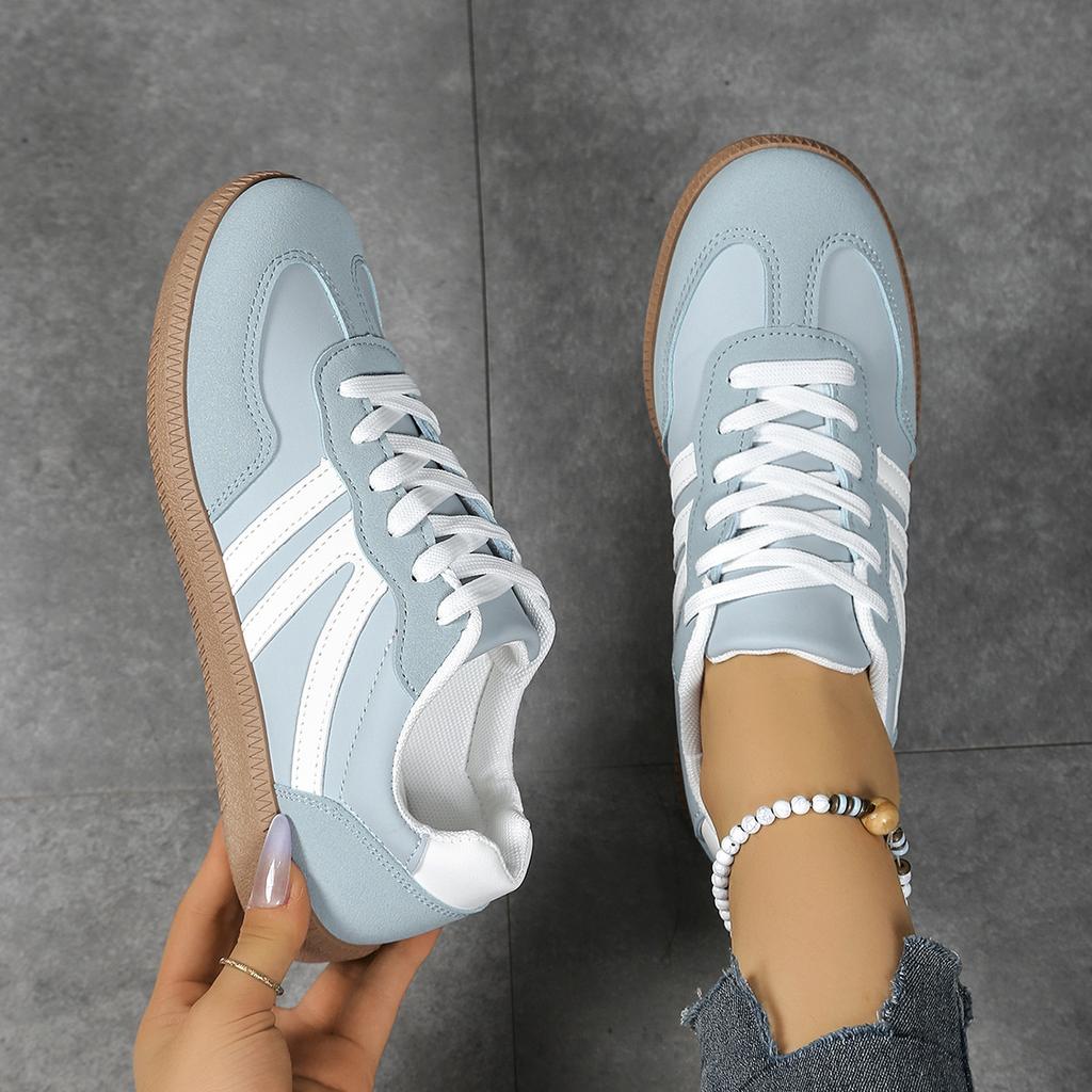 Fashion Women Sneakers 2025 Spring New Luxury Flat Loafers Comfortable Slip On Soft Female Sneakers Lightweight Outdoor Shoes for Women