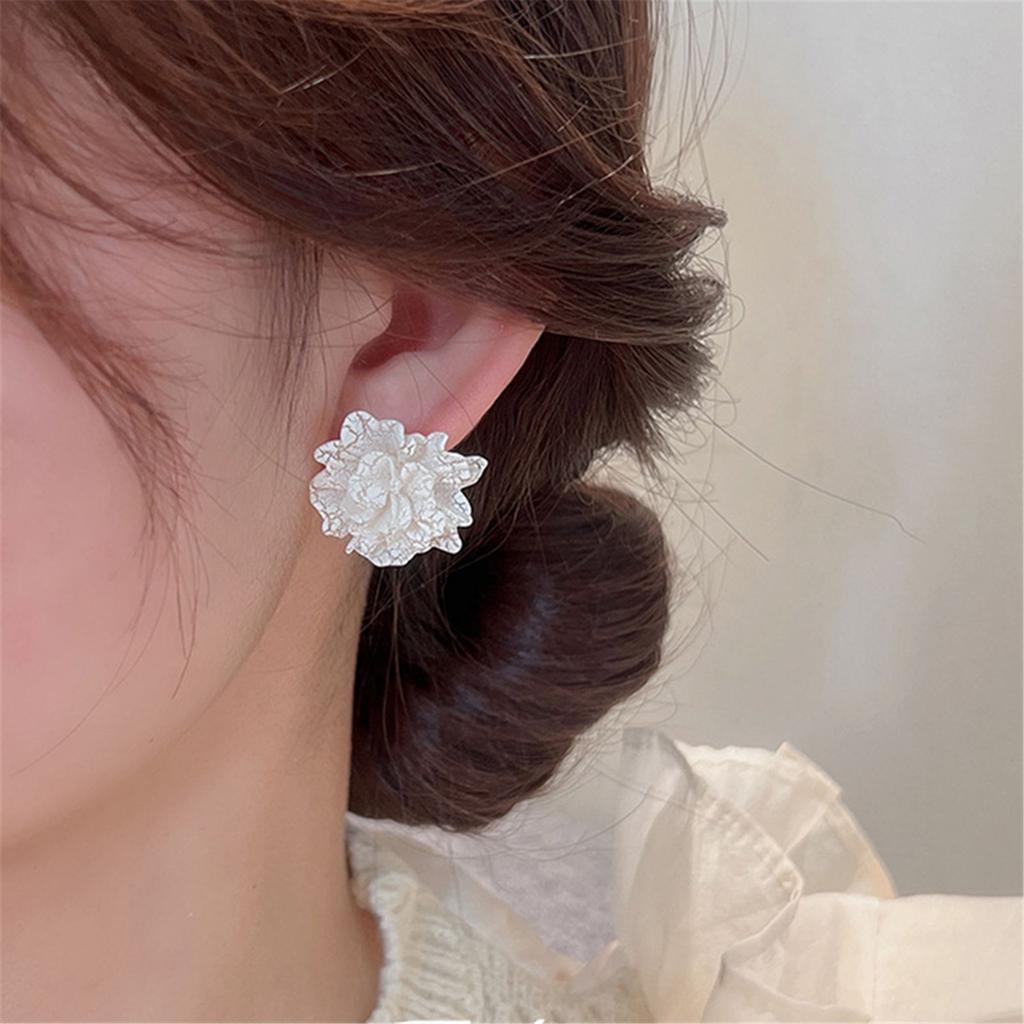White Camellia Flower Stud Earrings Trendy White Camellia Flower Ear Studs Simple Flower Earrings Ear Decoration