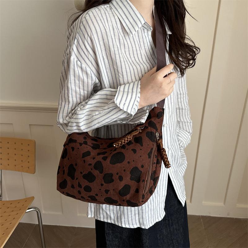 Lazy wind casual versatile version  largecapacity shopping bag literary new cloth bag shoulder bag