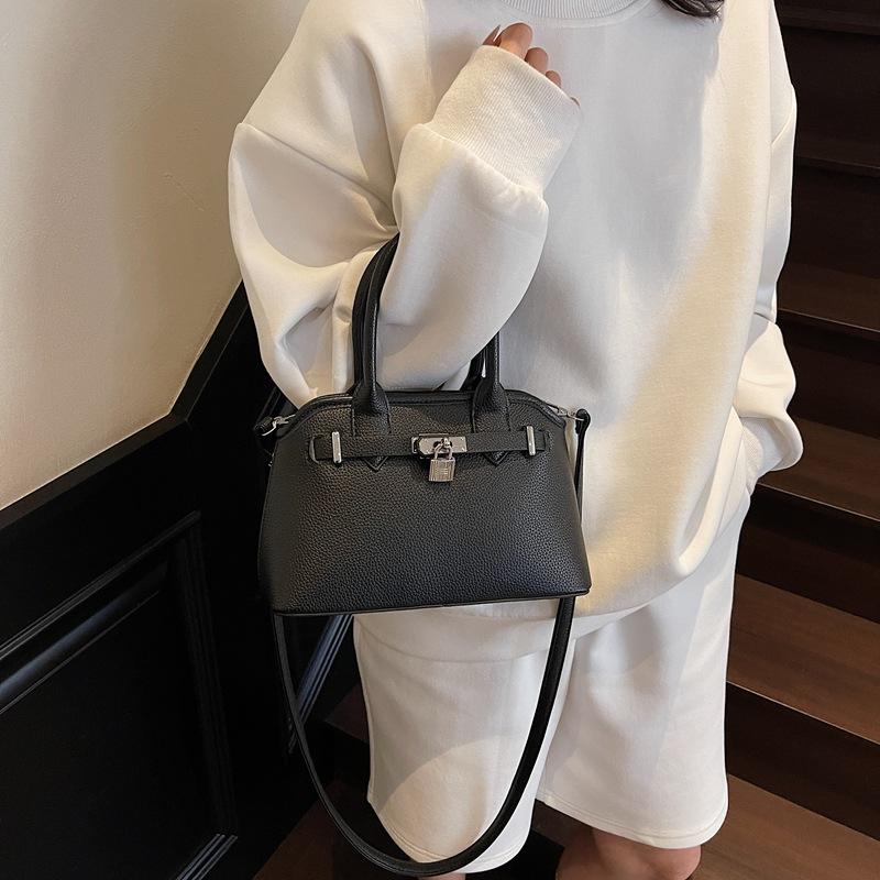 New Women's Bag Fashion Style Street Shot Solid Color Shell Bag Portable Shoulder Oblique Span Bag