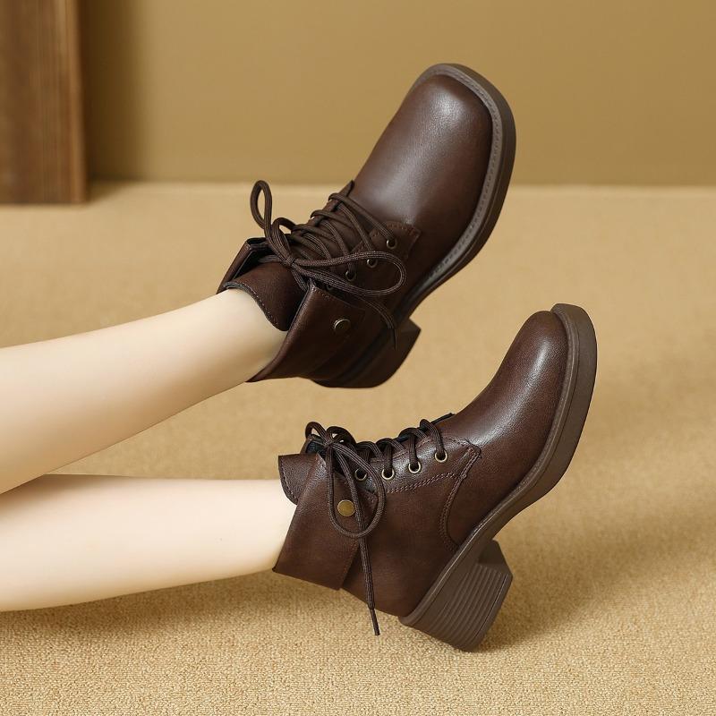 2025 New Boots Woman Retro Mid Heeled Short Boots with Lace Up Thick Heels with Low Heels Casual and Fashionable Ankle Boots