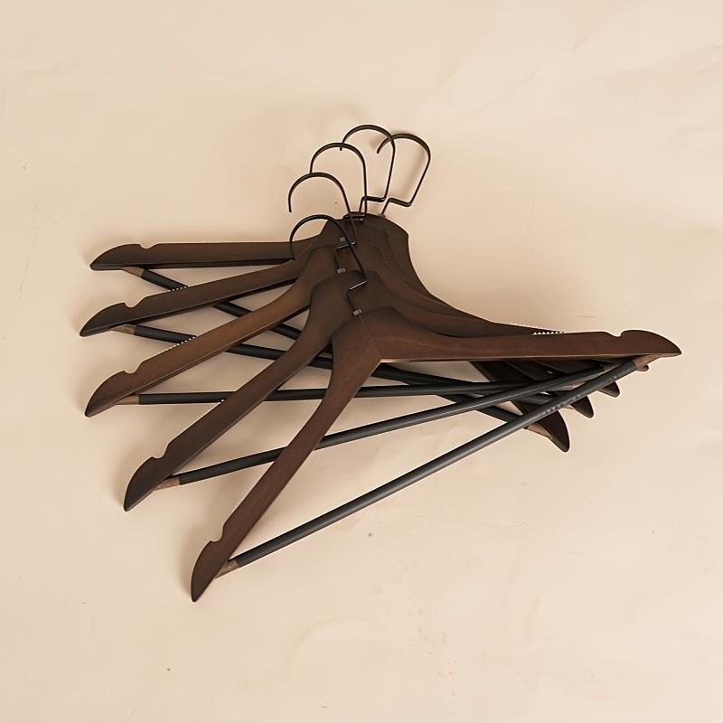 5 Pezzi Grucce Premium in Legno con Finitura Lucidante - Antiscivolo, Design Scanalato per l'Esposizione dei Capi - Ideale per Casa, Negozi di Abbigliamento