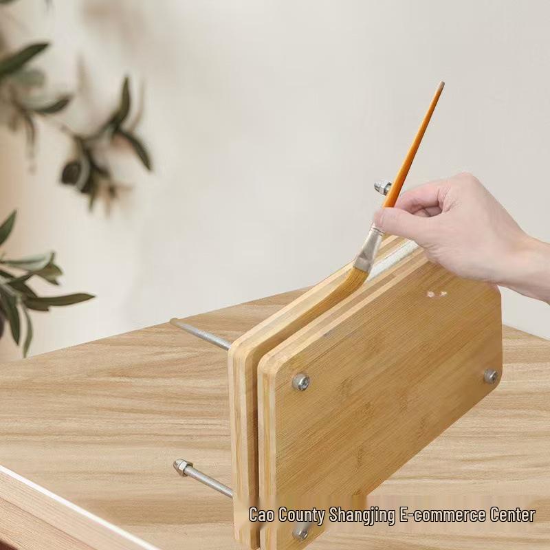 Dřevěný knižní lis pro domácí restaurování a opravu knih