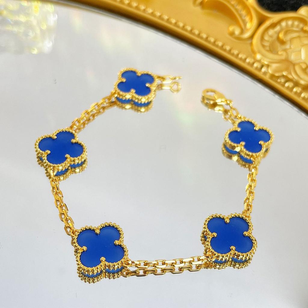Four-Leaf Clover Jade Bracelet – Natural Elegance, Timeless Luck