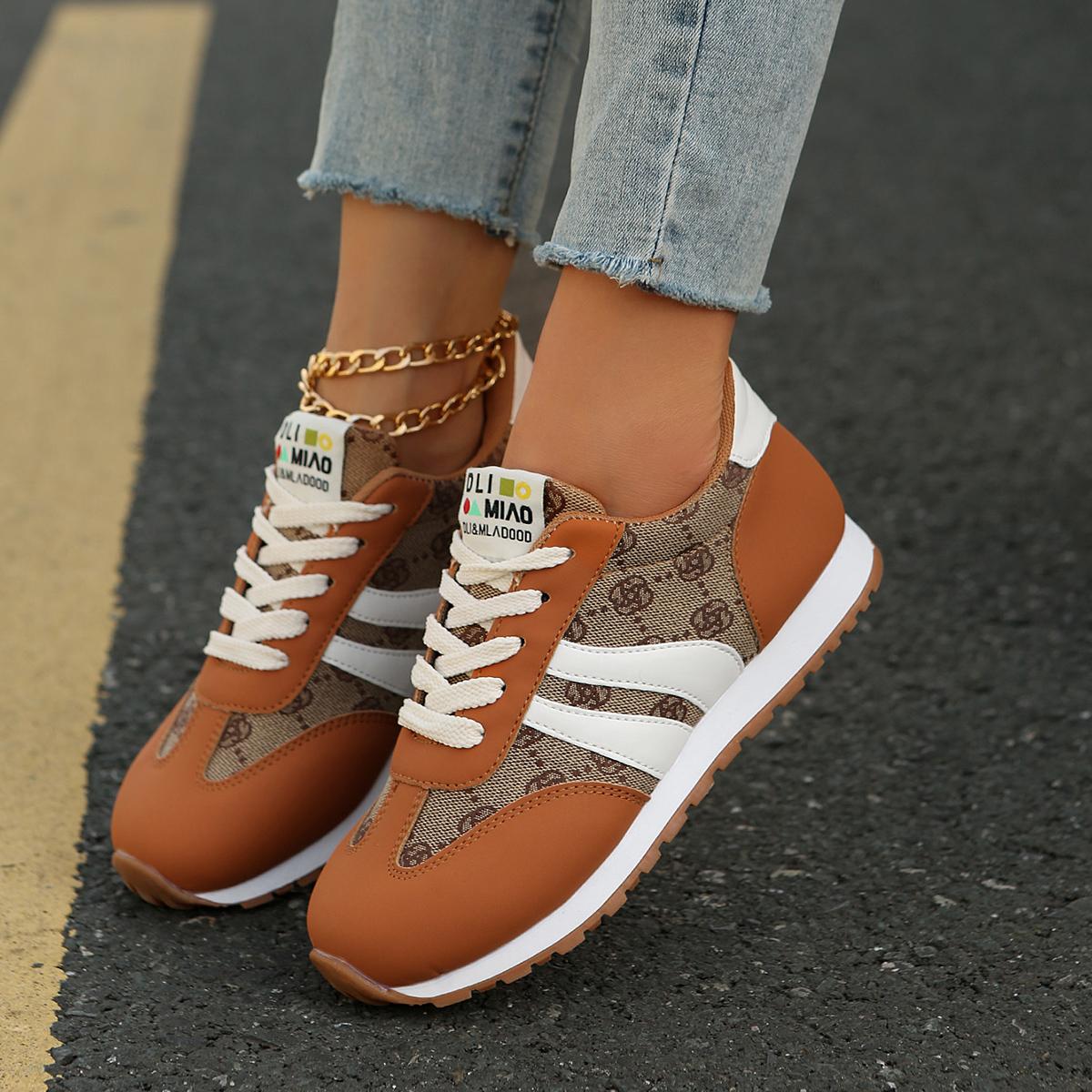 Дышащие женские кроссовки — фото 4