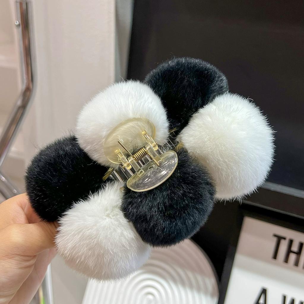 Autumn and winter temperament model~ Rex rabbit hair ball grab clip large plush hair grab back head shark clip hairpin headgear