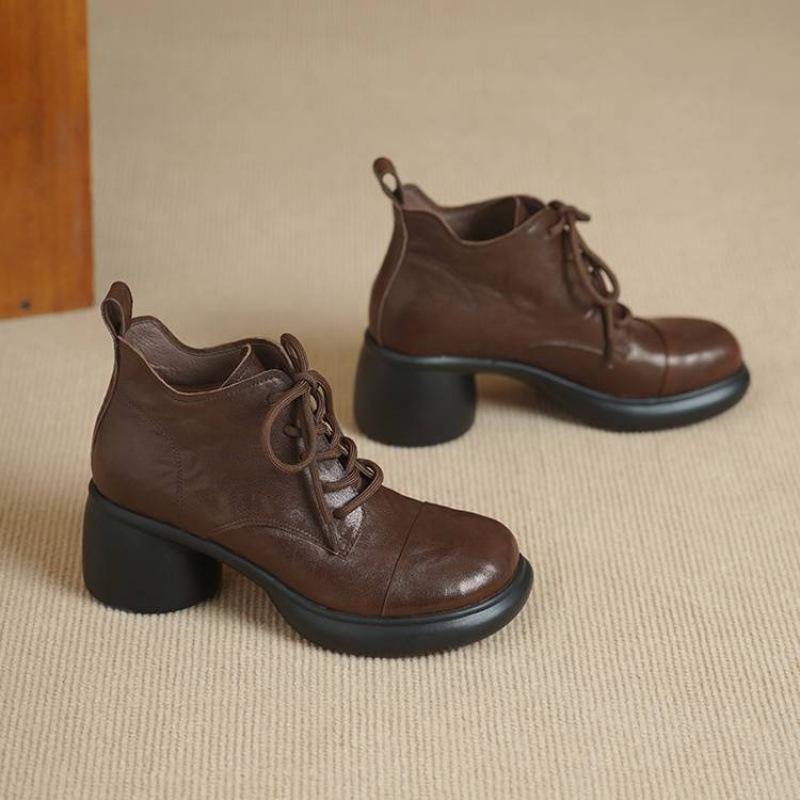 Autumn and winter sheepskin low boots women's solid color thick-soled round-head leather large-size women's boots medium heel round-head versat