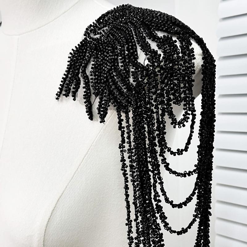 1Pcs Beaded Wedding Dress Shoulder Patches Vintage Heavy Embroidery Tassel Three-Dimensional Crystal Pendant