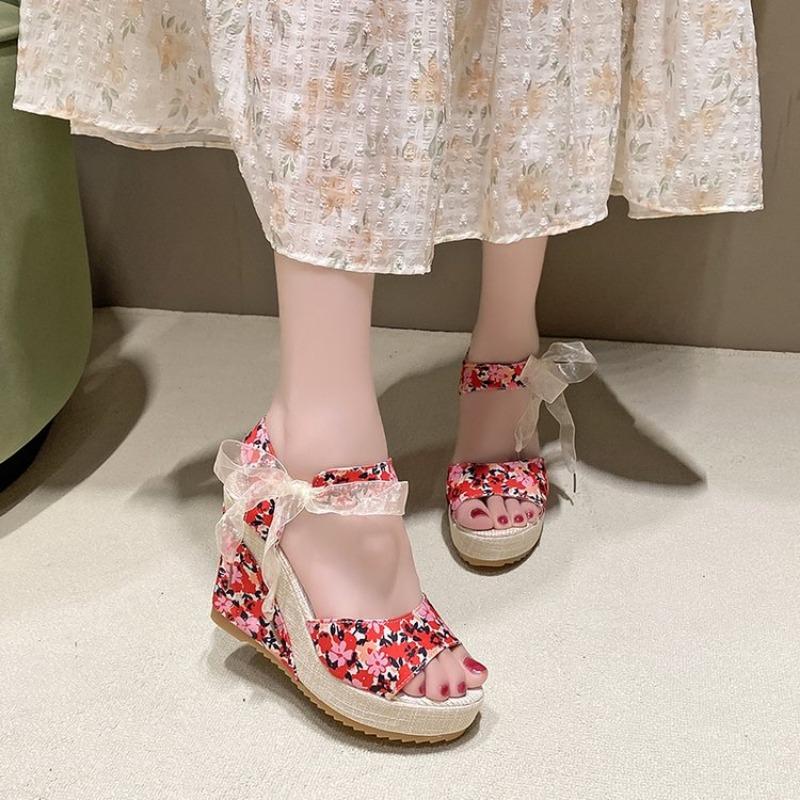 

Модные босоножки на каблуке, летние женские элегантные туфли на платформе, дизайнерские женские туфли на танкетке, роскошные туфли на каблуке, удобные модные женские сандалии 35 красный