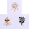 Vintage Palace Style Brooch For Women With Alloy Geometric Decorative Pin Accessory