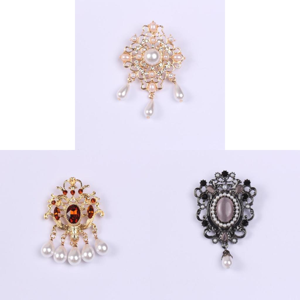 Vintage Palace Style Brooch For Women With Alloy Geometric Decorative Pin Accessory