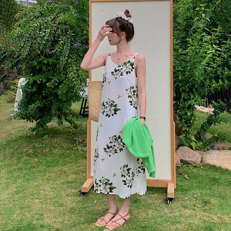 

Летнее платье-комбинация с V-образным вырезом из атласа Гардения 2025 - Женское платье из ацетата на двойных бретелях L 85-100 kg