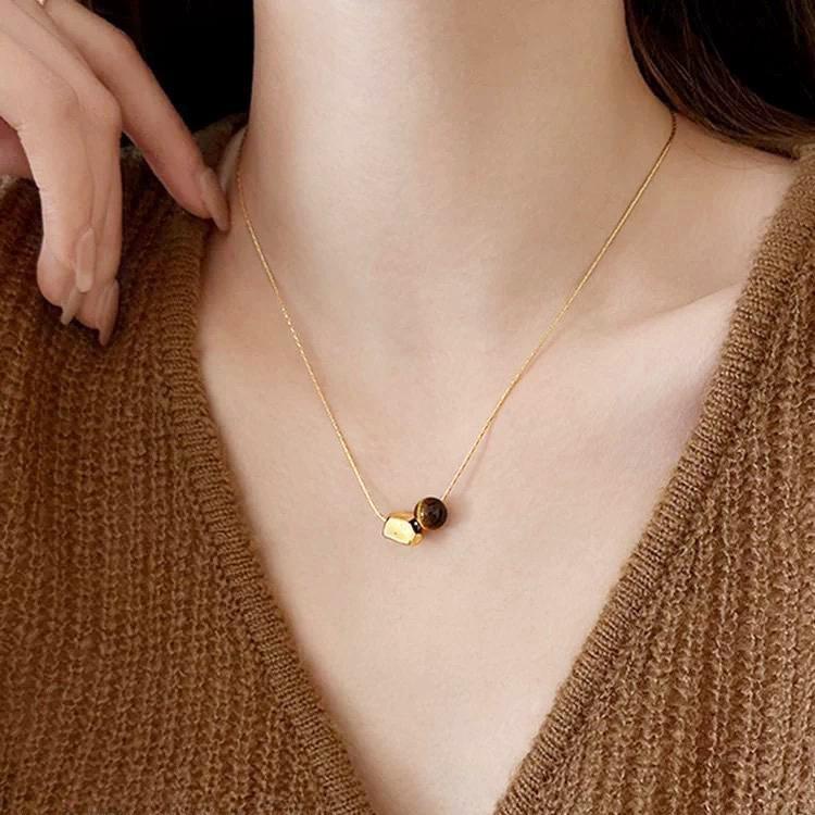 

2025 Melaard French Minimalist Romantic Tiger Eye Geometric Necklace
