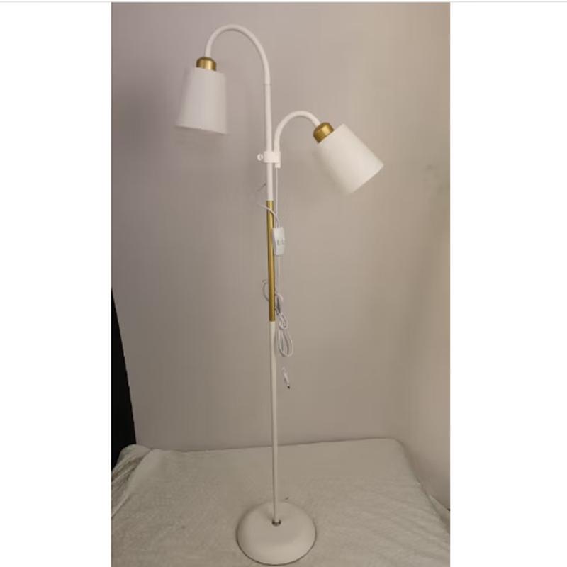 Современная перезаряжаемая напольная лампа с двумя плафонами