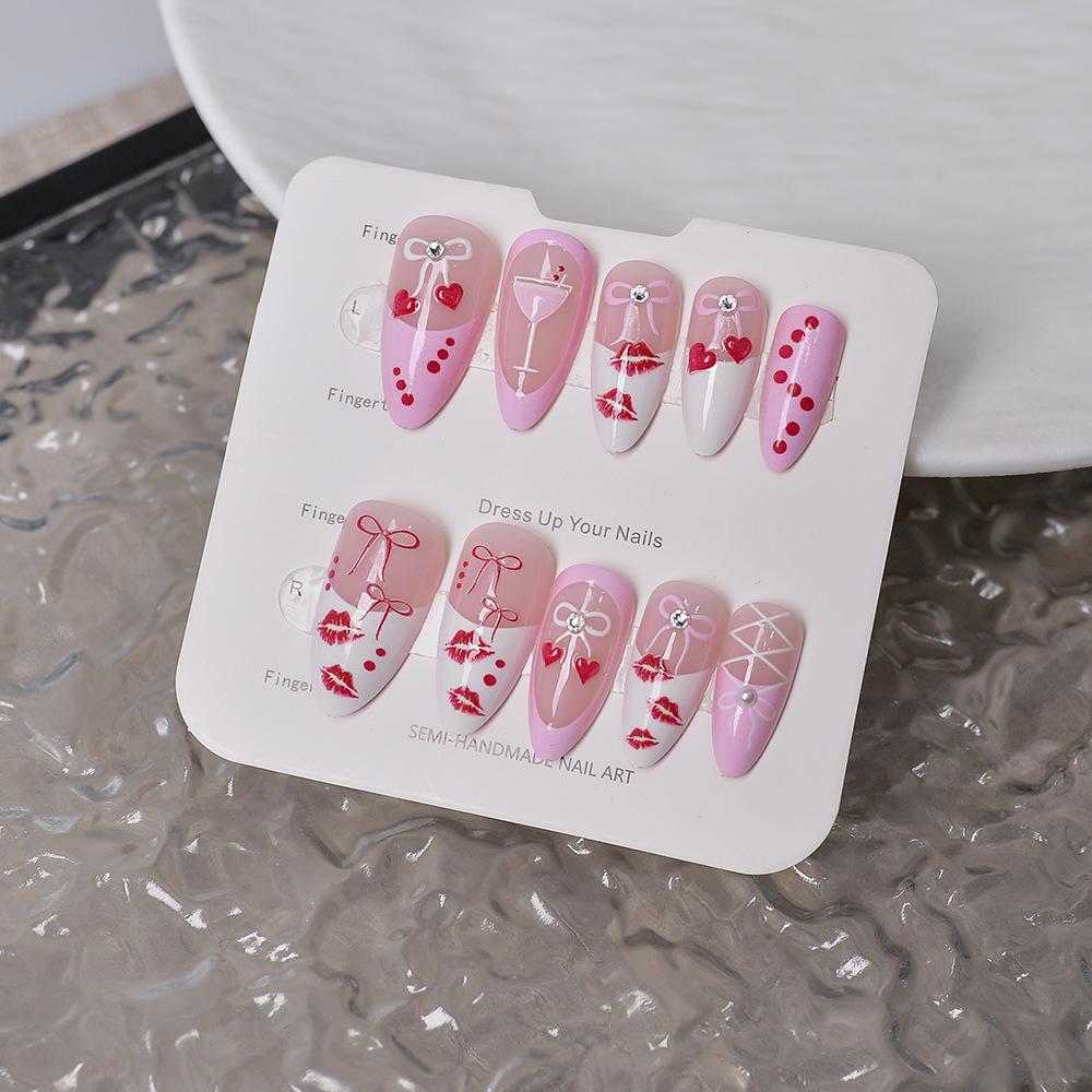 Süß & Würziges Mädchen Lippenabdruck 3D Herz Schleife Diamant Mandel Press-On Nägel - Set von 24