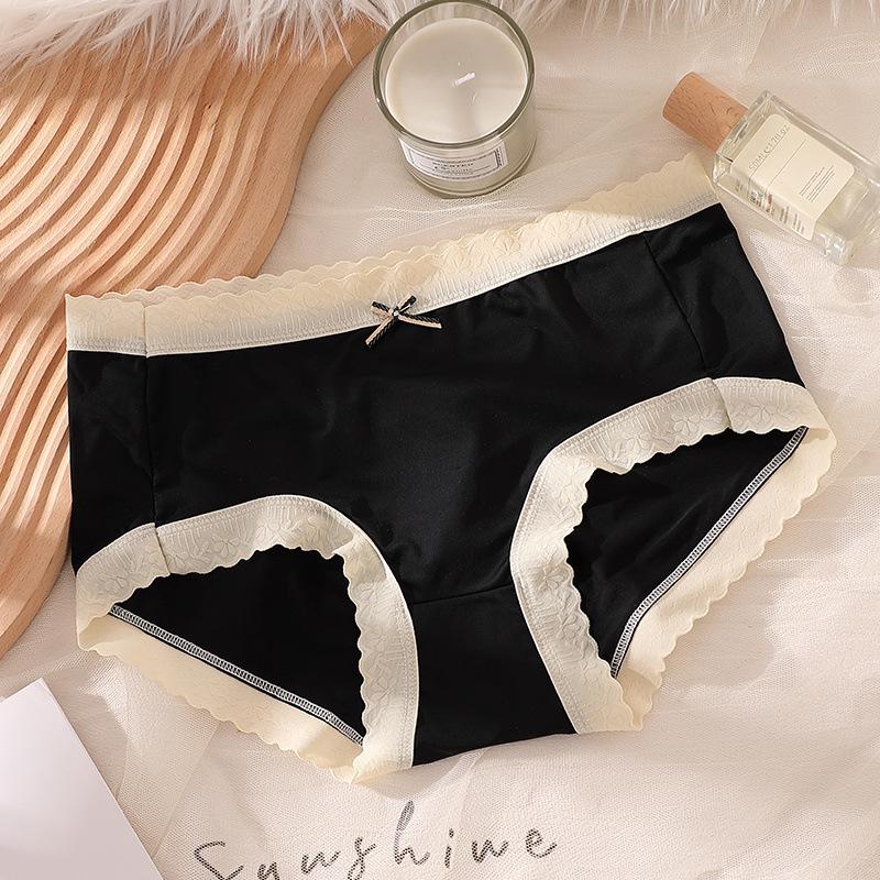 Seamless Mid-Waist Ice Silk Women's Underwear, Breathable and Cute Japanese Style Briefs