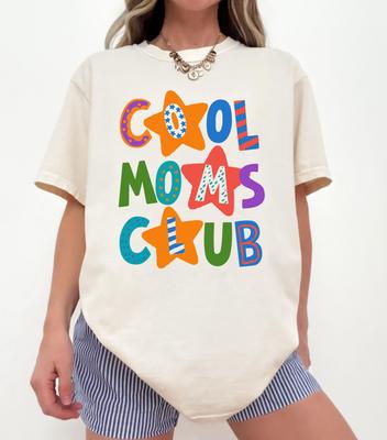 T-shirt Club des Mamans Cool, T-shirt Rétro pour Maman, T-shirt Mama Coloré, T-shirt Tendance Maternité, T-shirt Comfort Colors, Cadeau Fête des Mères, T-shirt Vie de Maman