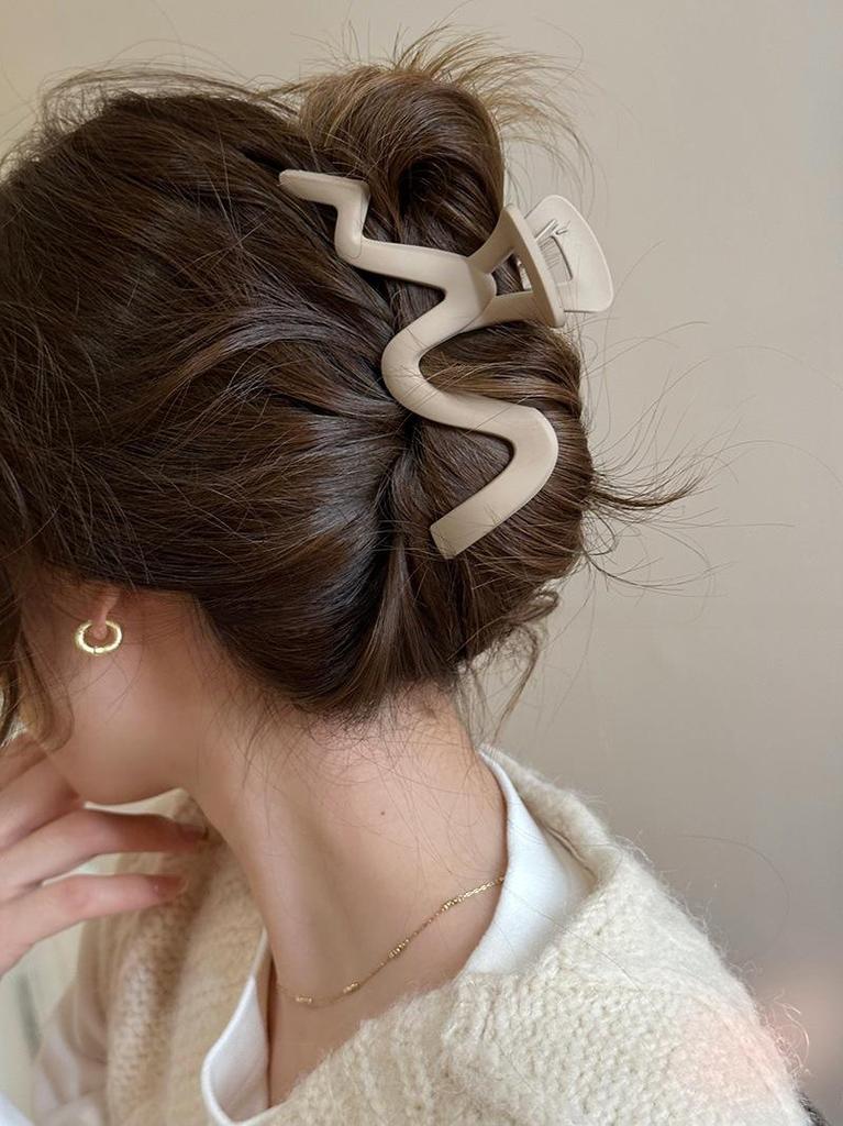 Premium Coffee-Colored Frosted Hairpin - Large All-Match Shark Clip for Elegant Hairstyles