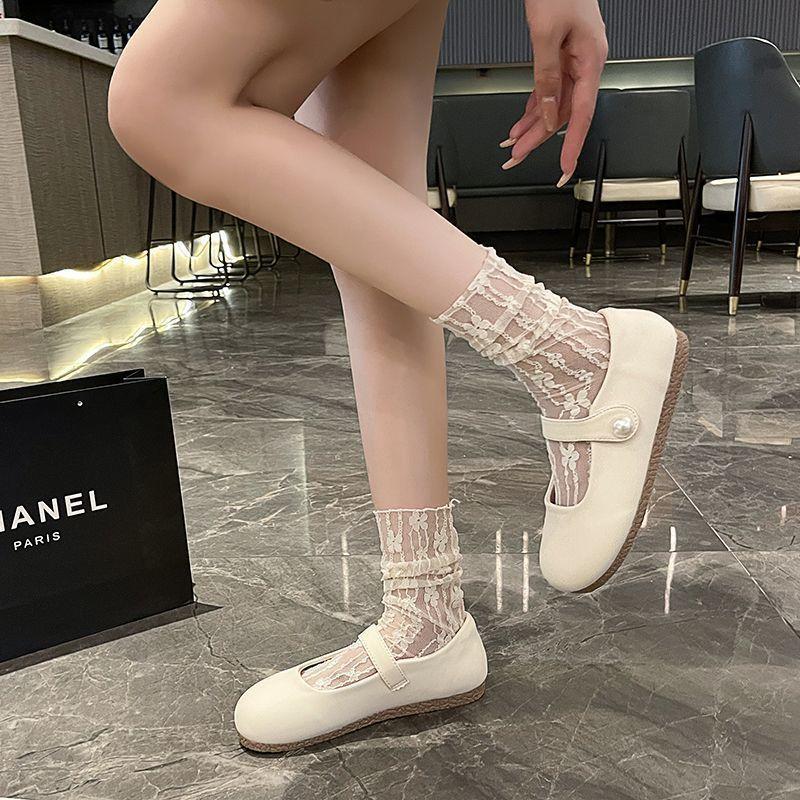 Lightweight Mary Jane sandals, white super fire with skirts, flat-bottomed toe slippers, women's outerwear, 2025 new style