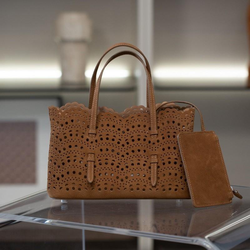 2026 Genuine Leather Women's Bag Tote French Hollowed-out Carved 25 Portable Cross-body Lazy Vegetable Basket