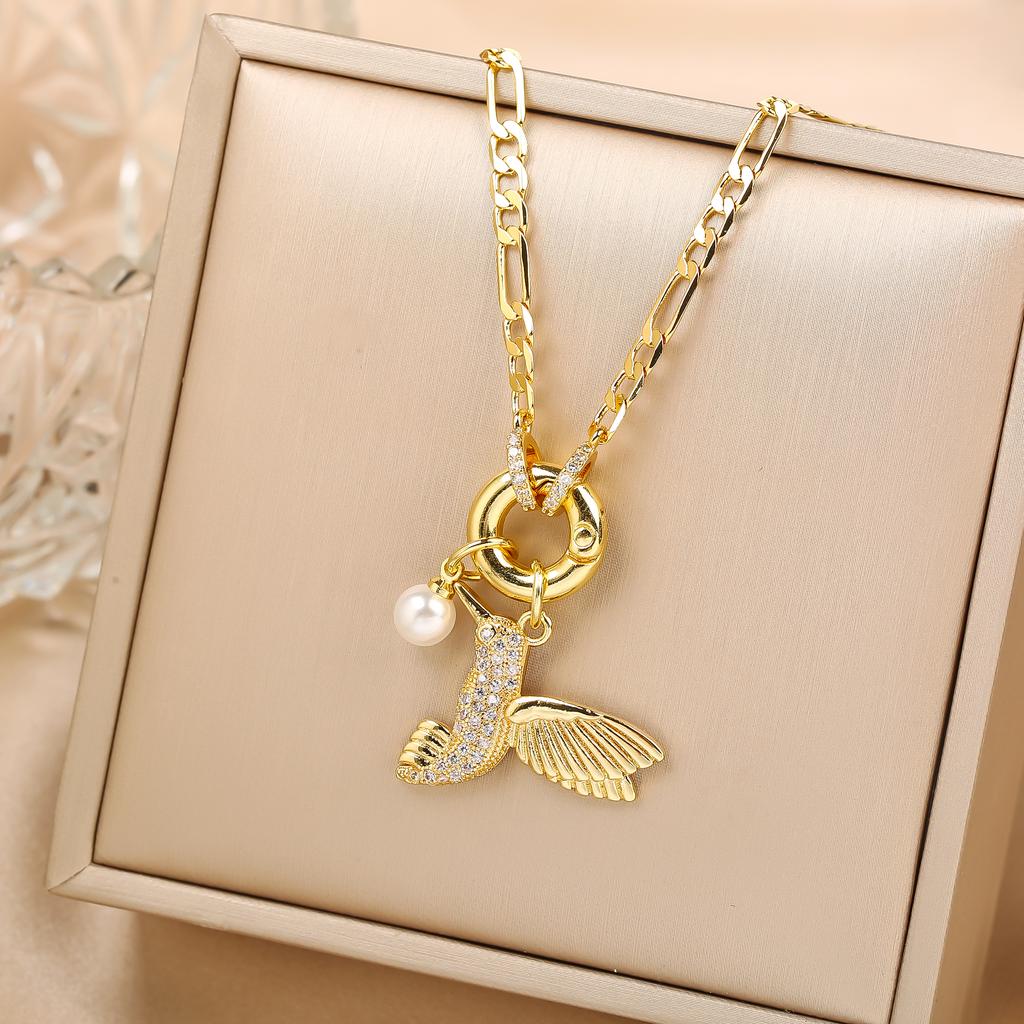 Hot Sale Gold Plated Animal Hip Hop Hummingbird Bird Pearl Pendant Necklace New Fashion Man Woman Casual Vacation Jewelry Gift