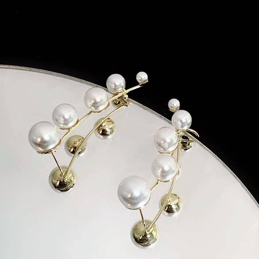 Retro French gentle pearl elf earrings stud earrings integrated elegant earrings unique design high-end earrings
