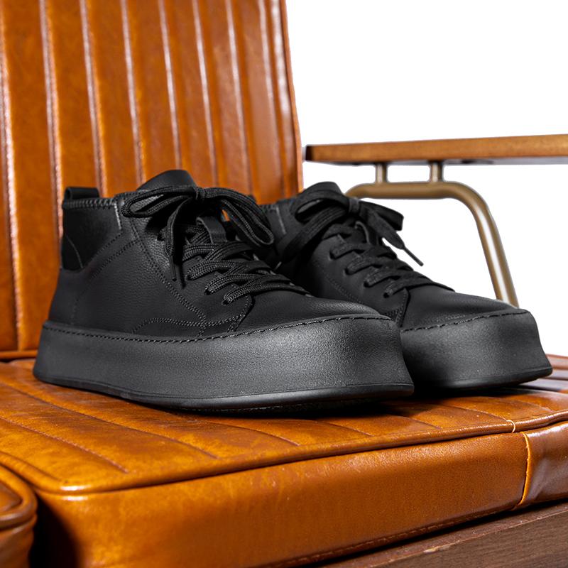 Módní teplé plyšové zimní boty pro muže se silnou podrážkou pánské kotníkové boty ležérní pánské šněrovací boty s vysokým svrškem nové všestranné venkovní tenisky