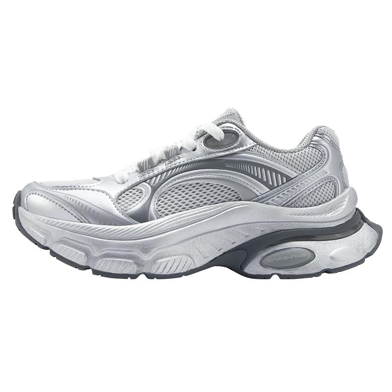 

Женские кроссовки 361° на ретро-платформе в стиле «папины кроссовки» с сердечками 38