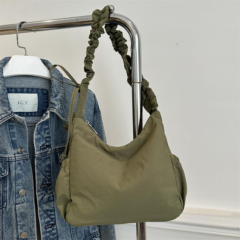 

Stylish Lightweight Women s Shoulder Bag Fashionable Casual Tote Bag For Everyday Use зелений