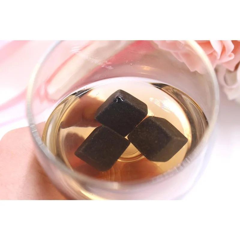 Whiskey Cold Soapstone Whisky Stones Sipping and Chilling Rocks Ice Cubes Wine Scotch Beer with Carrying Pouch Bar Accessories