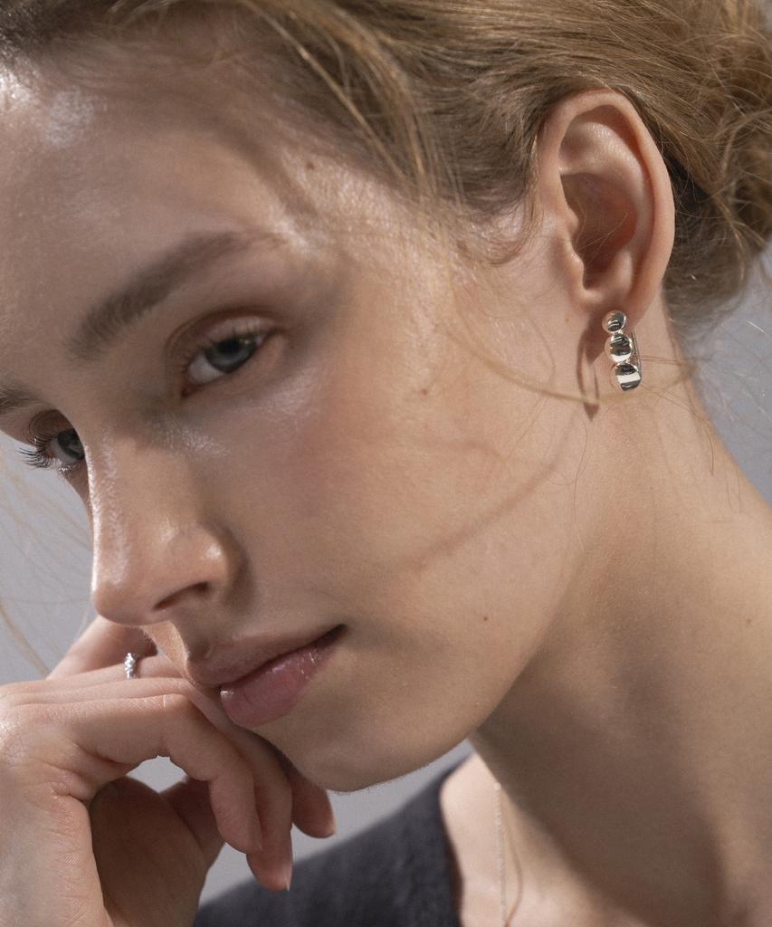 Jnui Three Dot Earrings Silver